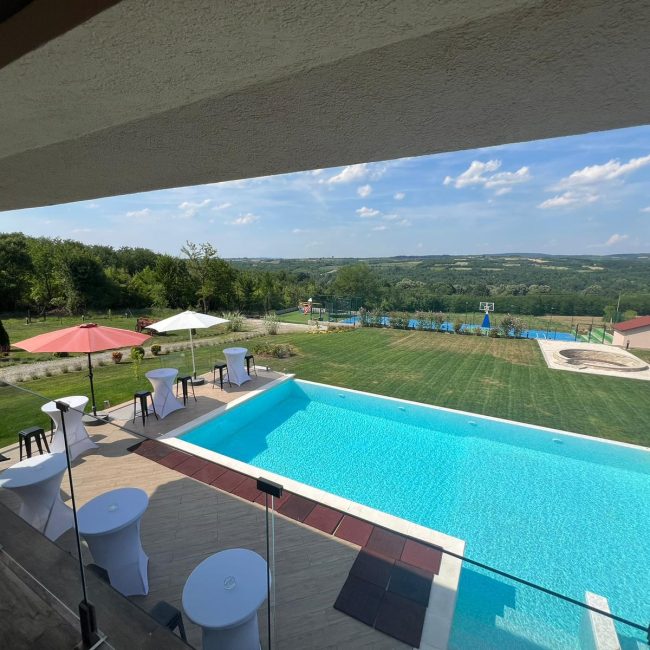 4beeda3e-d08e-4095-ba65-5ba64dfe5f8b