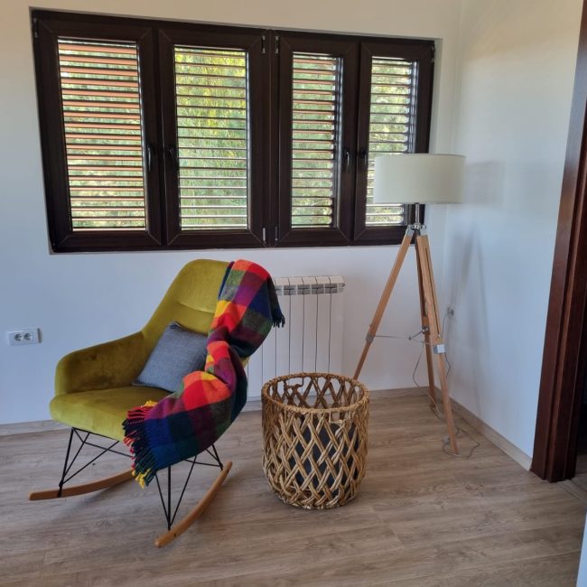 594e1b6e-103e-40c4-a5fb-a886055bd535